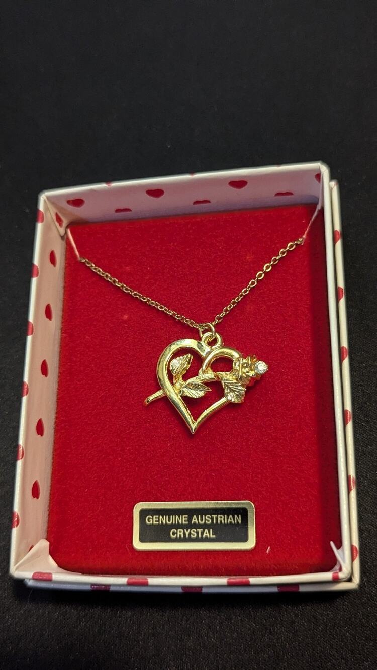 Vintage Gold Tone Heart Rose Necklace Genuine Austrian Crystal Boxed